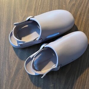 Nike purple Calm Mule 'Light Violet Ore'

Size 11W/9.5M